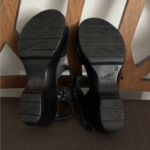Dansko June Platform Sandals Size 36 (US) Black Lizard Leather Buckle - Picture 10 of 16